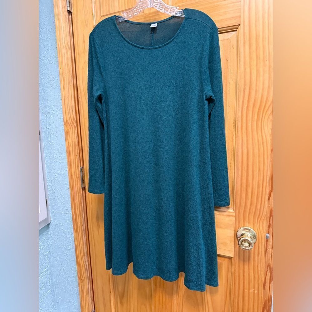 Old Navy size M above the knee forest green dress